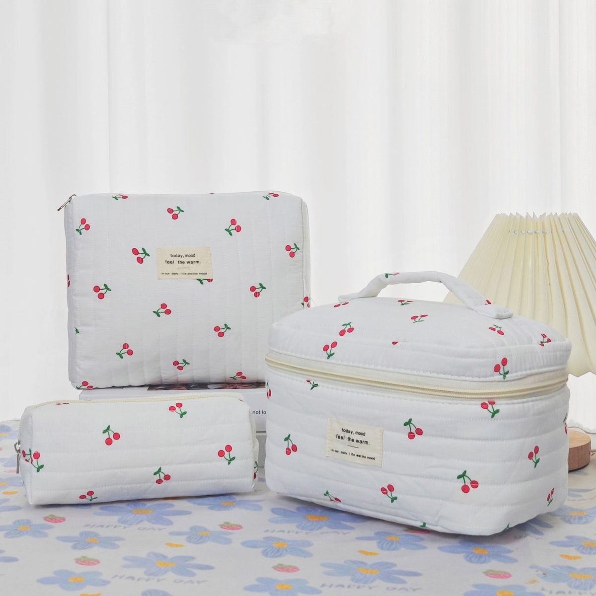 Large Capacity Portable Cosmetics Storage Hand Wash Makeup Bag