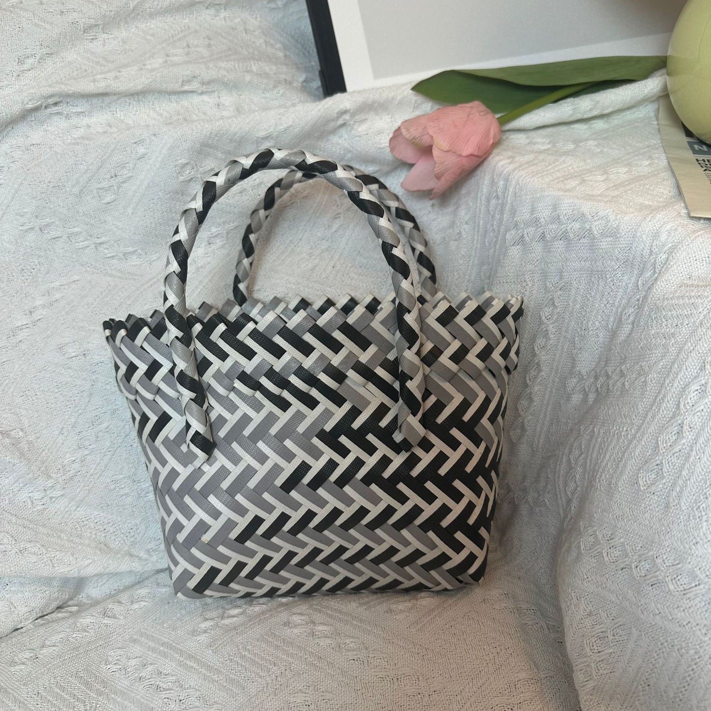 Style Fashion Simple Color Matching Portable Handbags