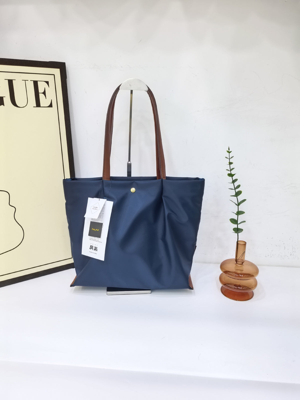 Beautiful Pretty Women's Nylon Waterproof Runaway Women's Shoulder Bag