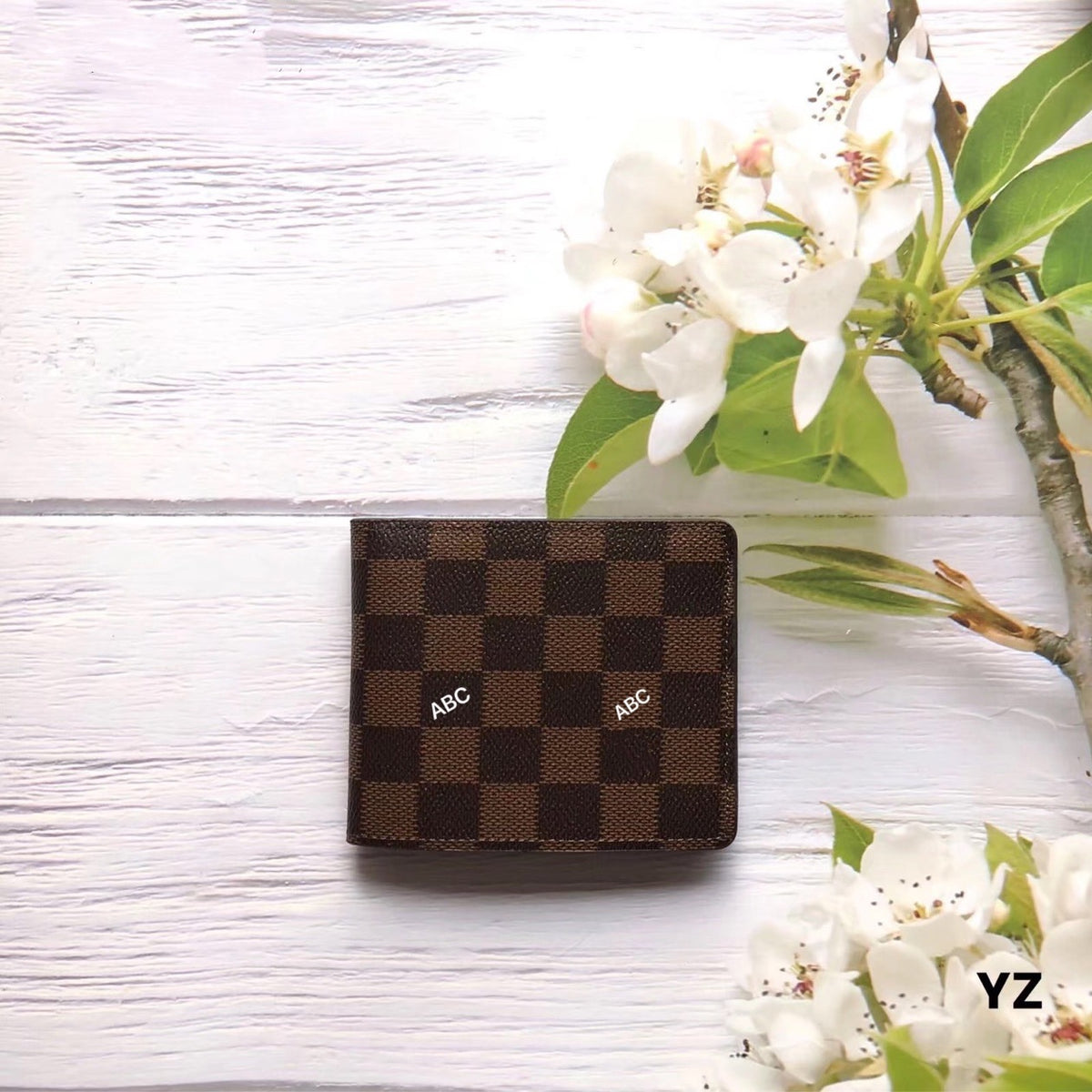 Men's Breathable Vertical Model In Shape Folded Printed Men's Wallet