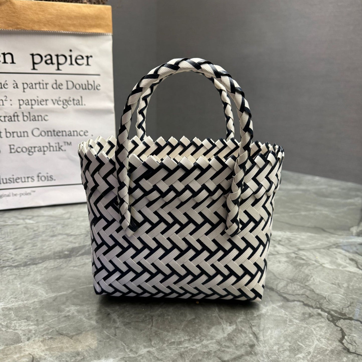 Women's Plastic Woven Knitted Basket Hand Gift Handbags