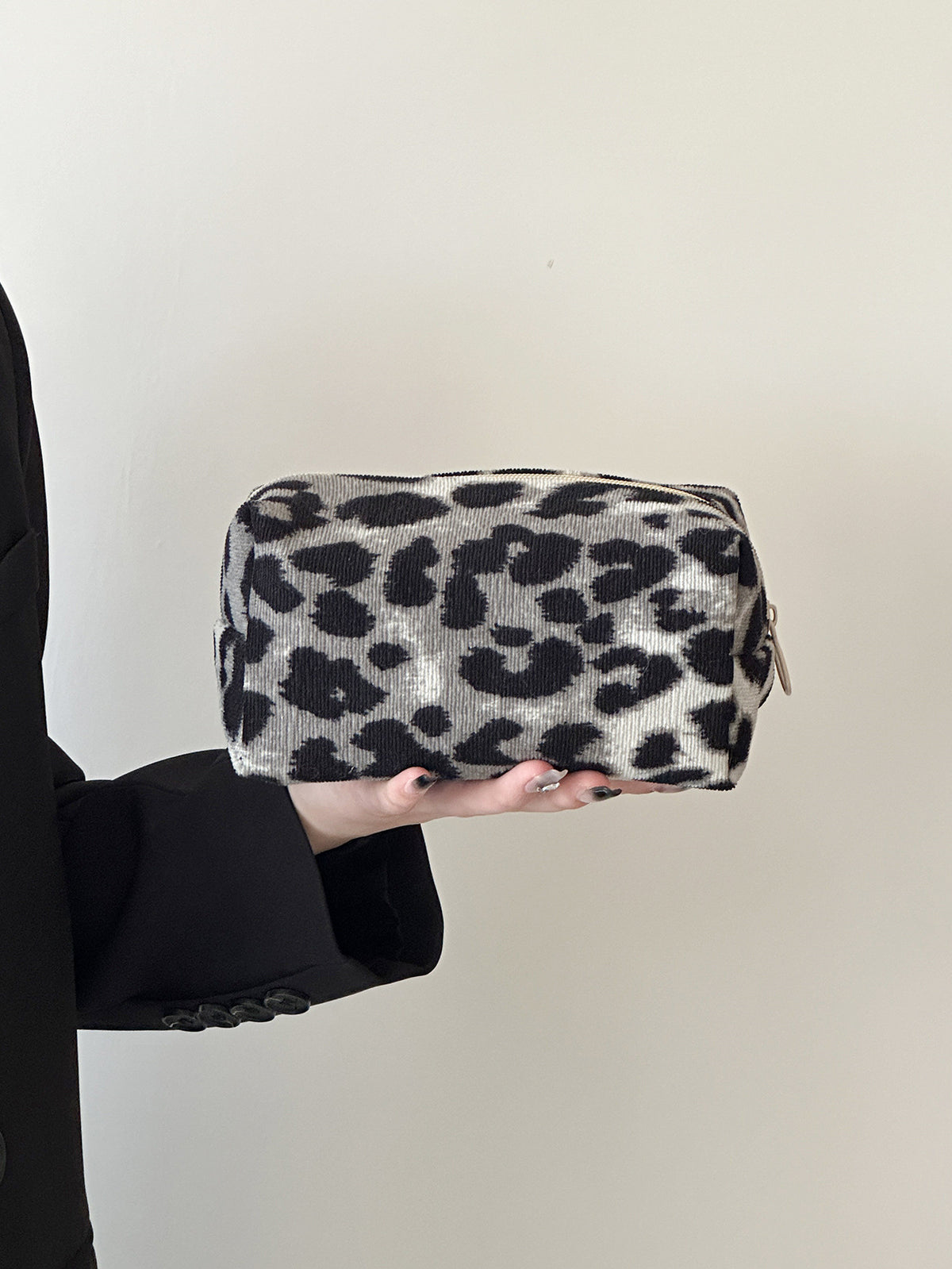 Leopard Print Corduroy Large Capacity Zipper Portable Makeup Bag