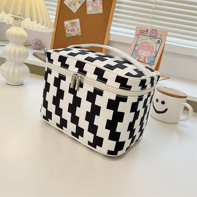 White Plaid Portable Simple Large Capacity Makeup Bag