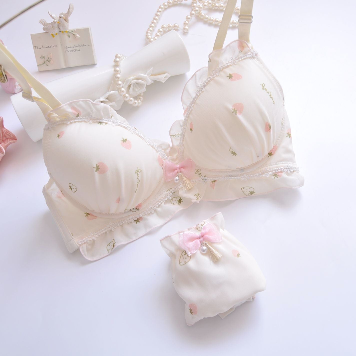 Long-term Two-color Water-soluble Embroidery Film Cup Without Lingerie Sets