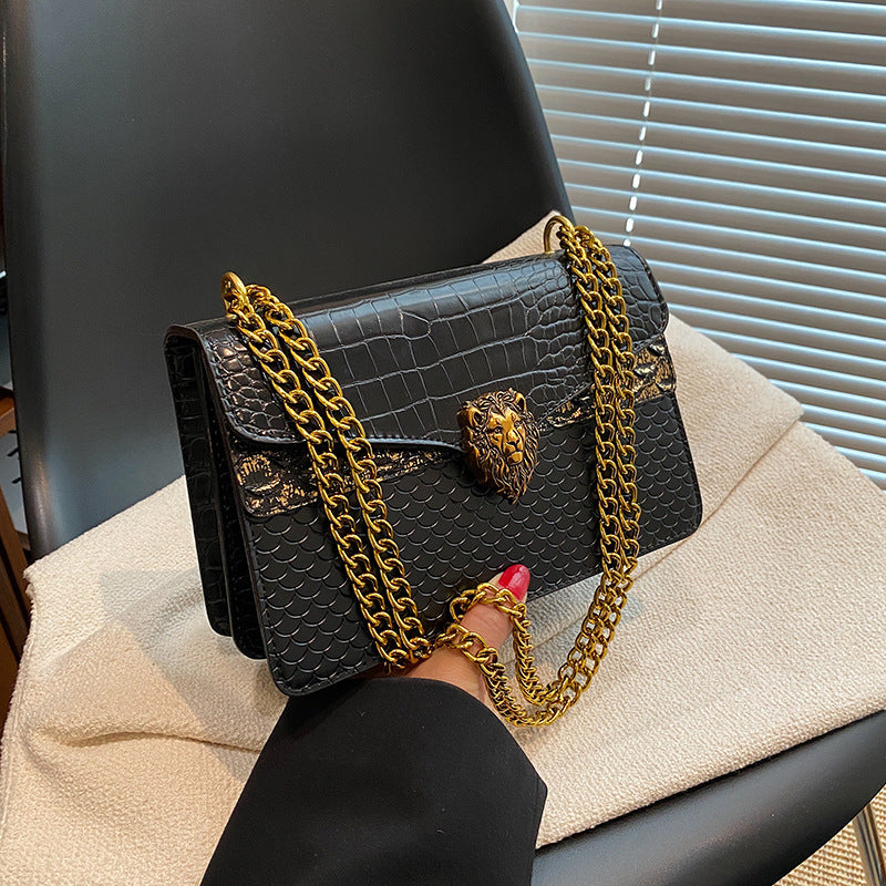 Women's Crocodile Pattern Chain Retro Underarm Fashion Women's Messenger Bag