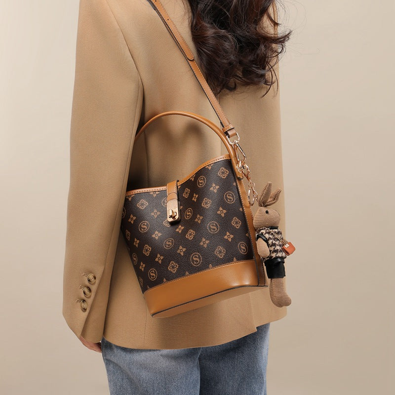 Elegant Women's Summer High-grade Hand Commuter Women's Messenger Bag