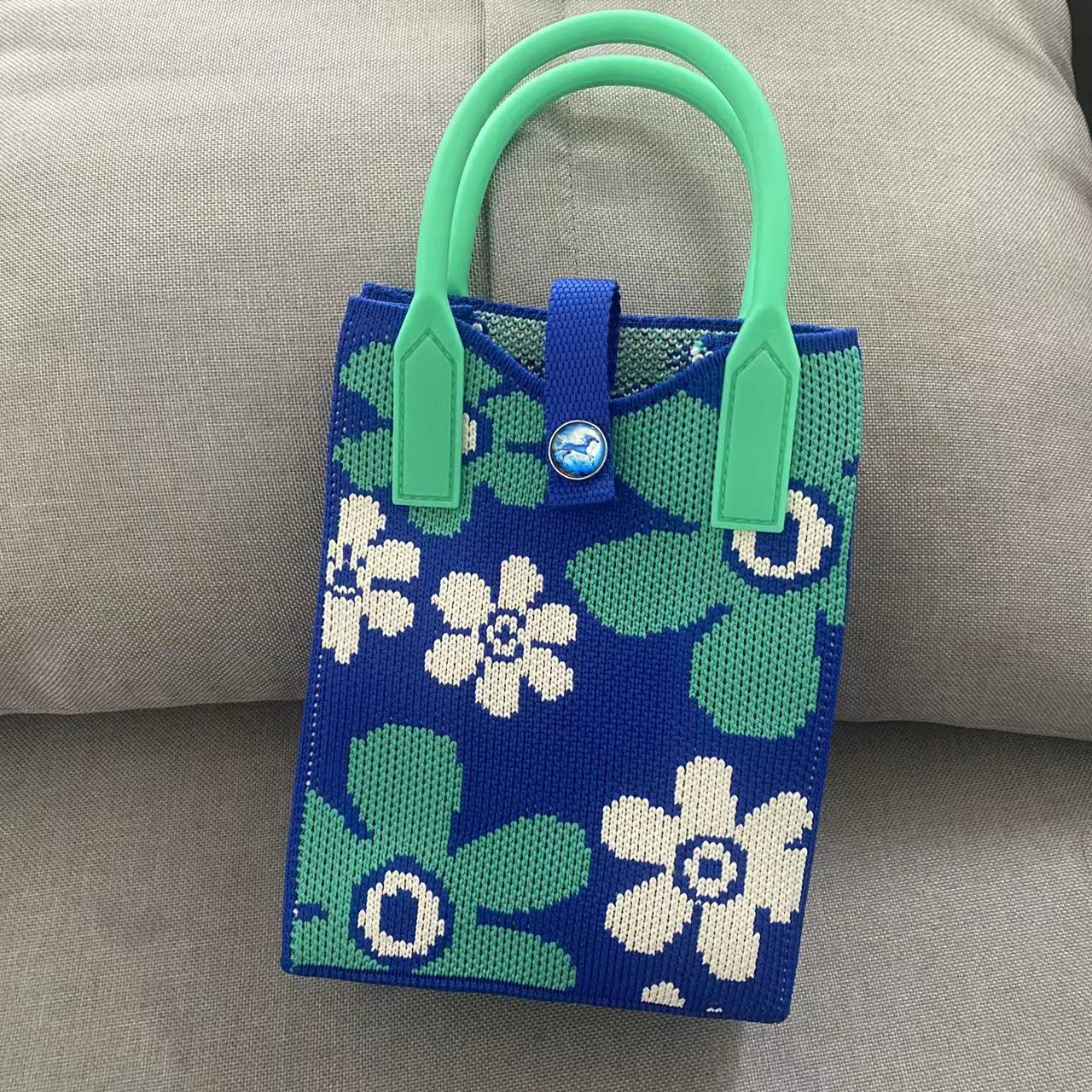Women's Style Niche Contrast Color Flower Knit Handbags
