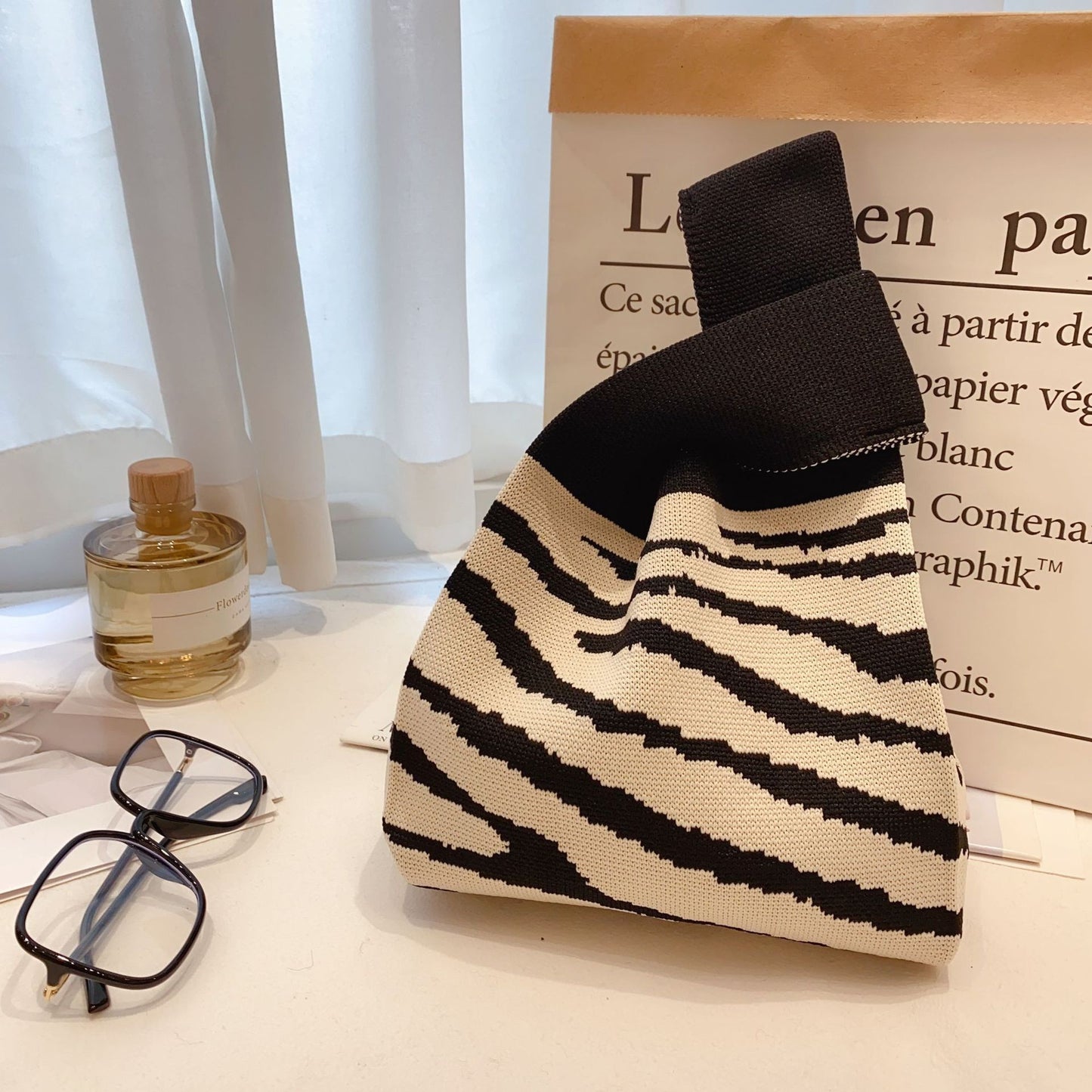 Women's Cute Panda Knitted Wool Version Hand Carrying Handbags