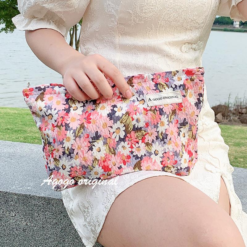 Floral Daisy Large Capacity Carrying Skin Care Bags