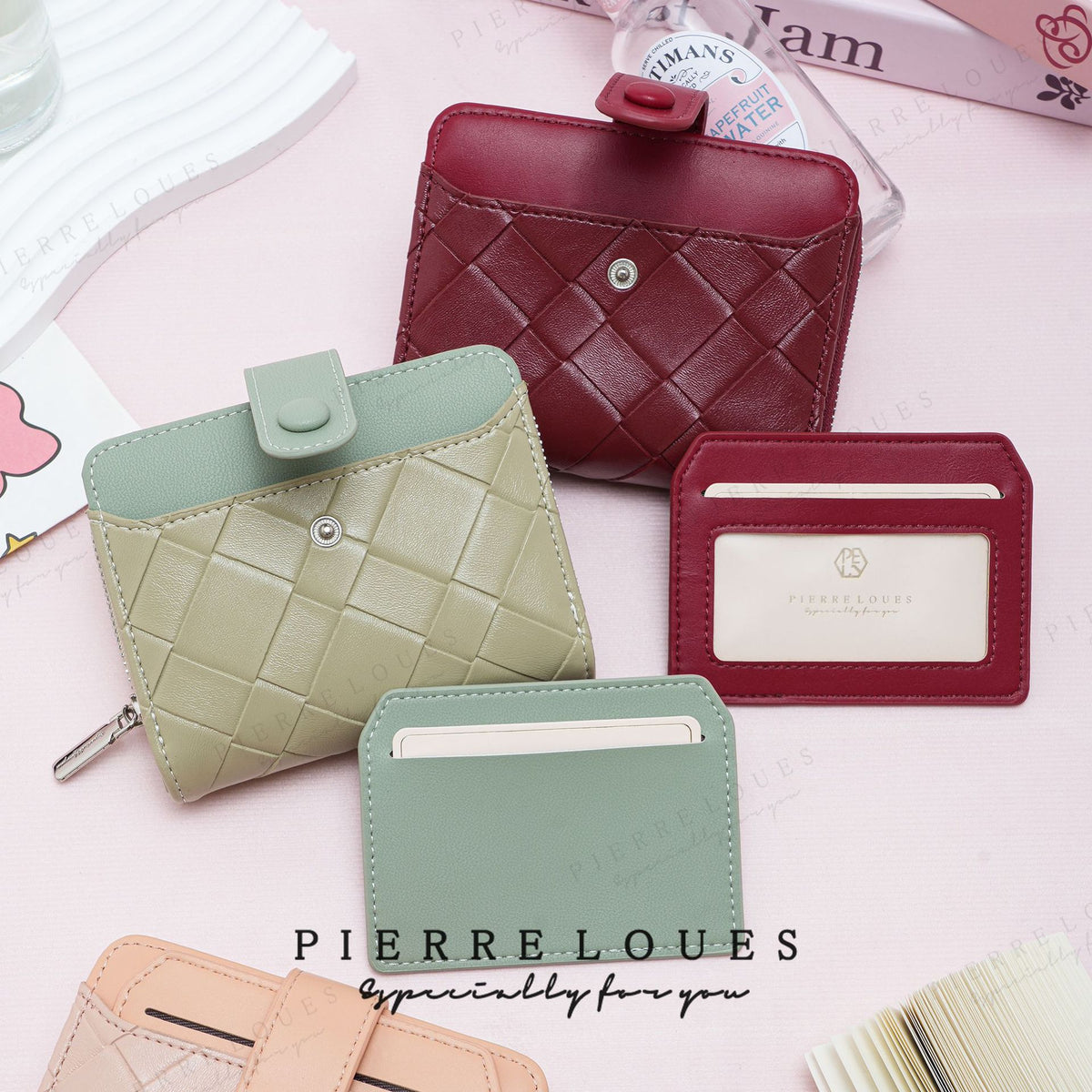 Women's Short Simple Hit Color Diamond Lattice Style Buckle