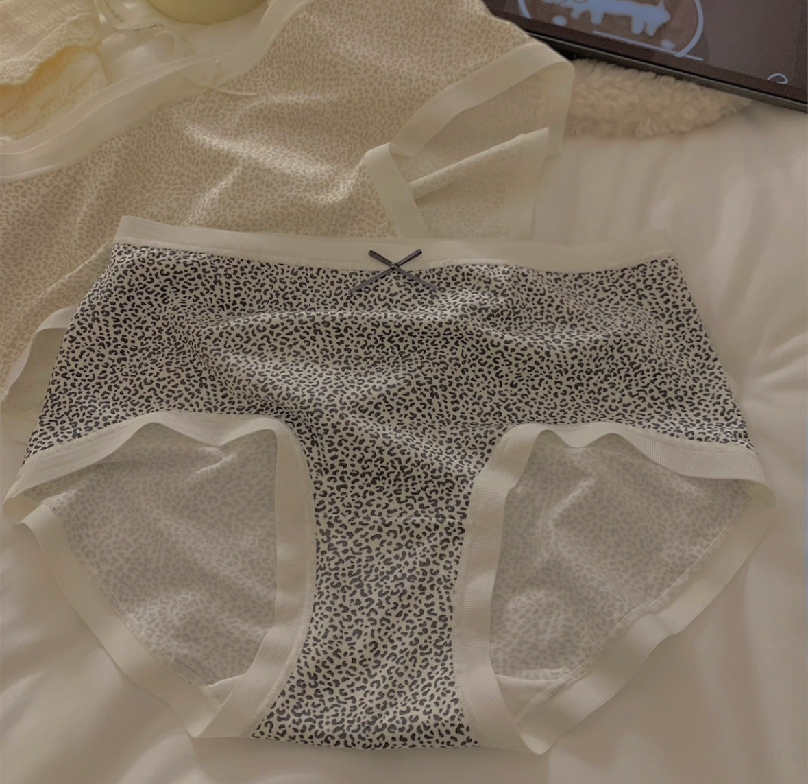 Women's Blocks Modal Underwear Seamless Comfort Breathable Purified Panties