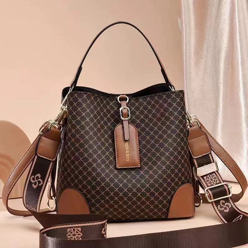 Women's Exquisite Retro Elegant Plaid Large Shoulder Bags