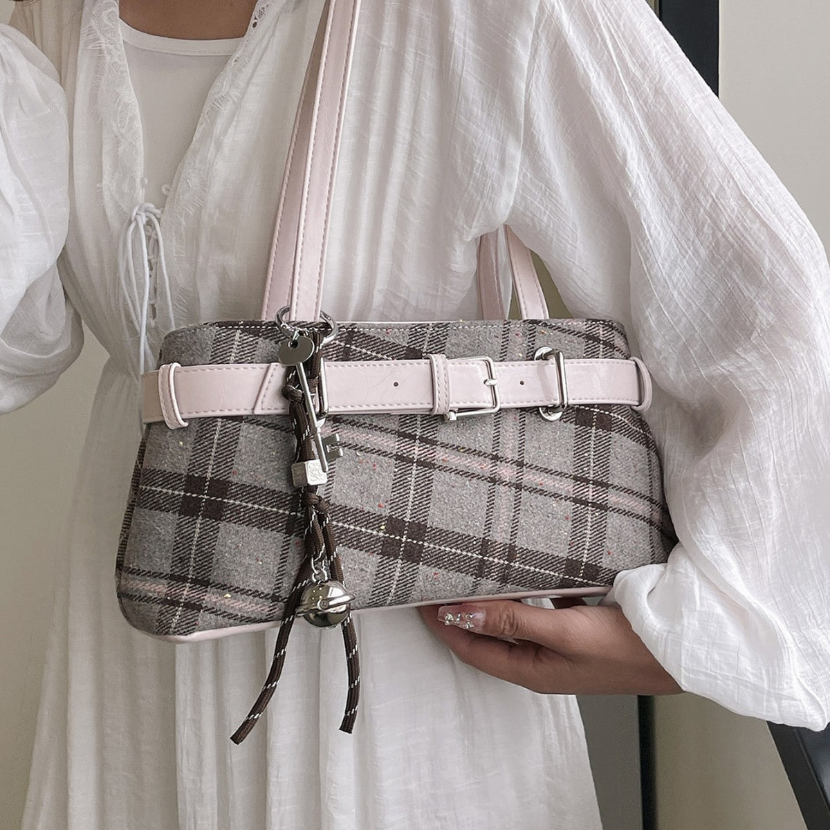 Women's Popular Plaid Fashionable High Sense Twist Women's Shoulder Bag