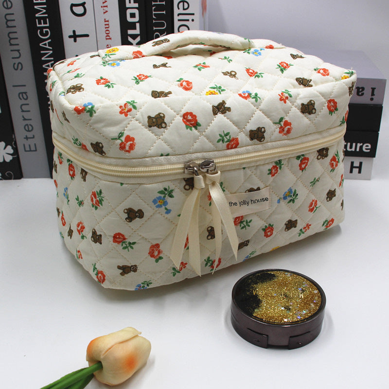 Rabbit Flower Large Capacity Portable Toiletry Cosmetic Bags