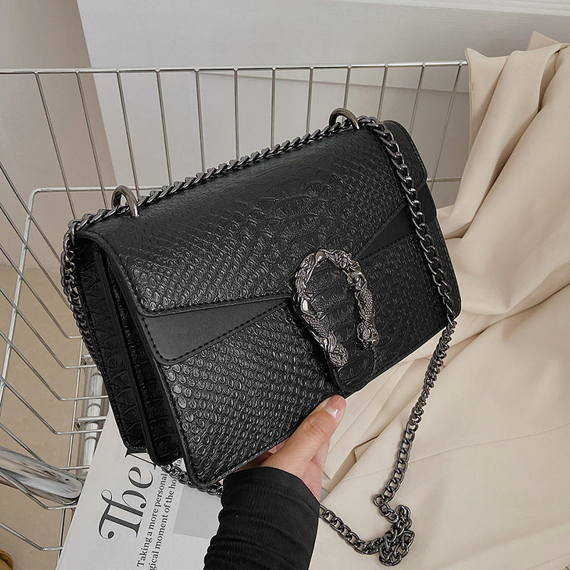Fashion Women's Snake Pattern Underarm Chain Women's Messenger Bag