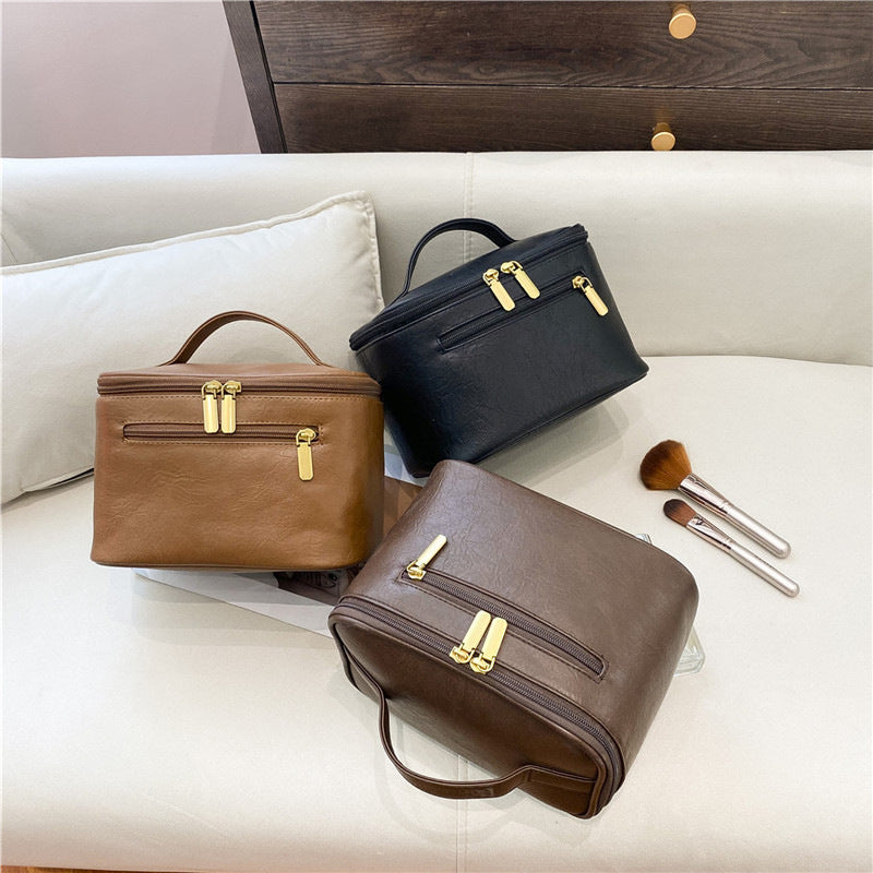 Comfortable Leather Cosmetics Storage Portable Toiletry Bags