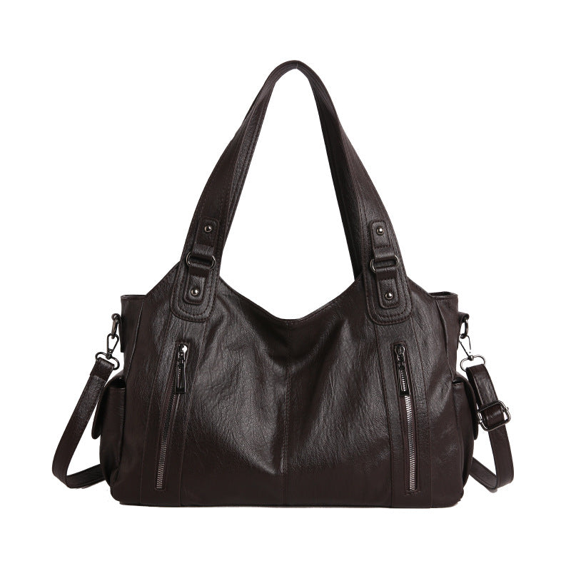 Women's Retro Fashion Rivet Large Capacity Commuter Portable Women's Shoulder Bag