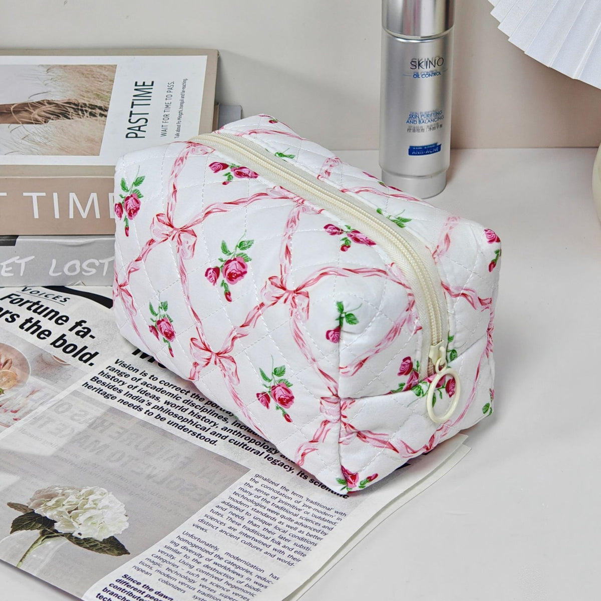 Bear Printing Vertical Large Capacity Portable Pillow Cosmetics Makeup Bag