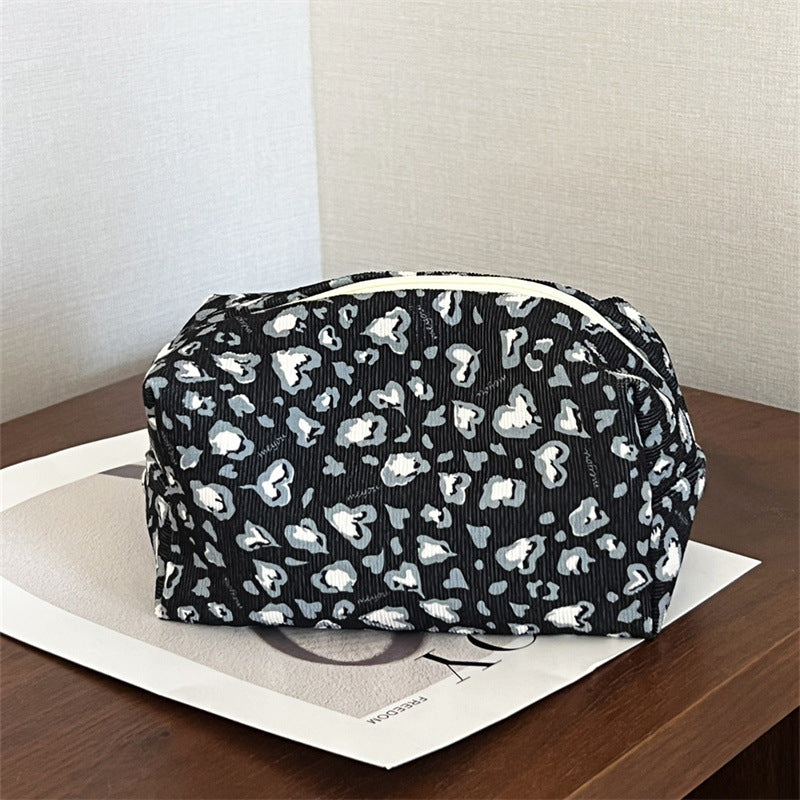 Cool Style Leopard Print Love Large Capacity High-grade Wash Cosmetic Bags