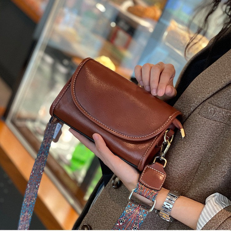 Women's Genuine Leather High-grade Retro First Layer Cowhide Design Commuting Fashion Women's Messenger Bag
