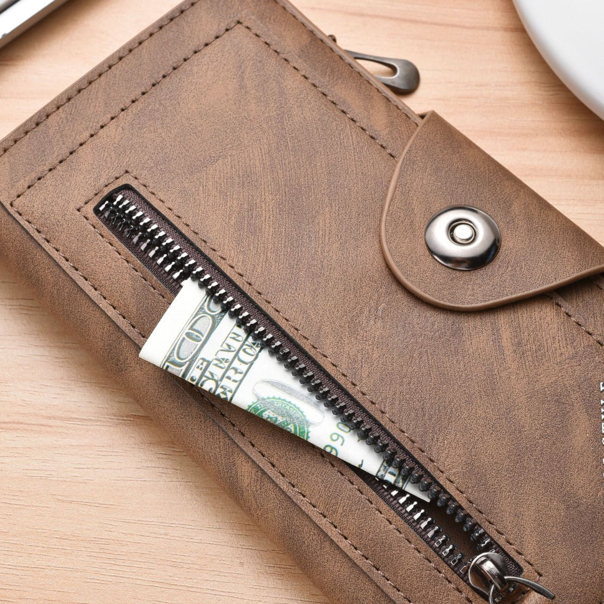 Men's Long Zipper Retro Clutch Large Capacity Card Holder
