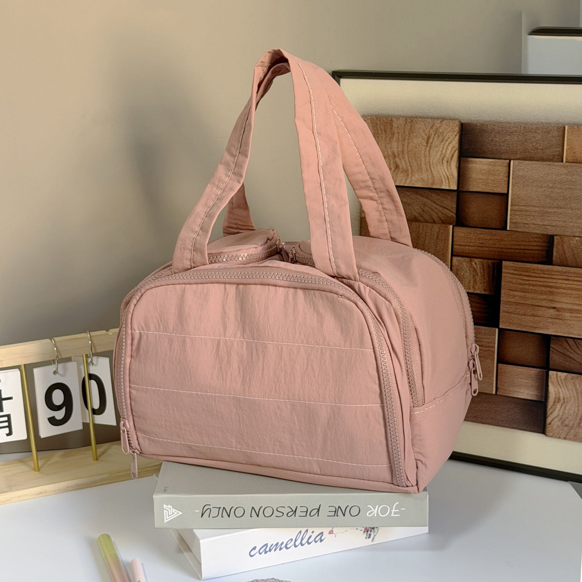 Simple Large Capacity Partition Layered Wash Portable Cosmetic Bags