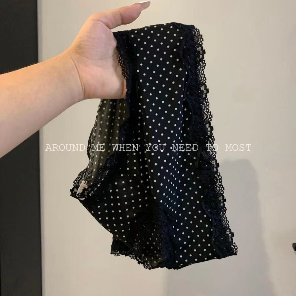 Simple Lace Small Dot Ice Silk Breathable Panties