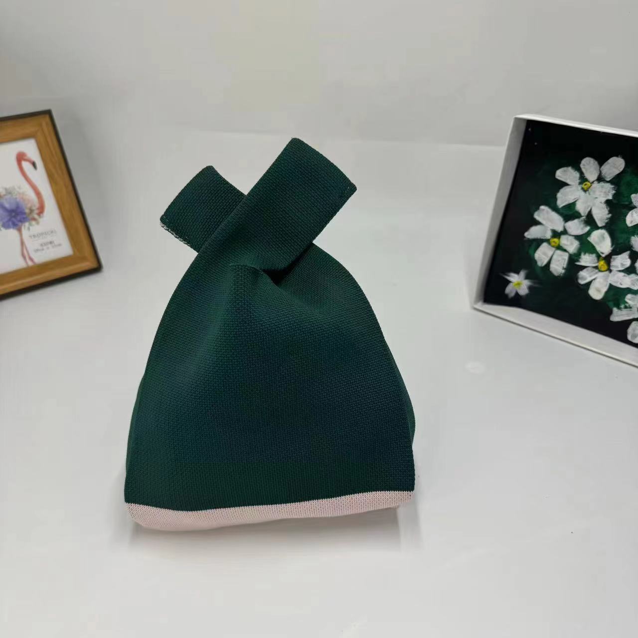 Women's Cute Panda Knitted Wool Version Hand Carrying Handbags