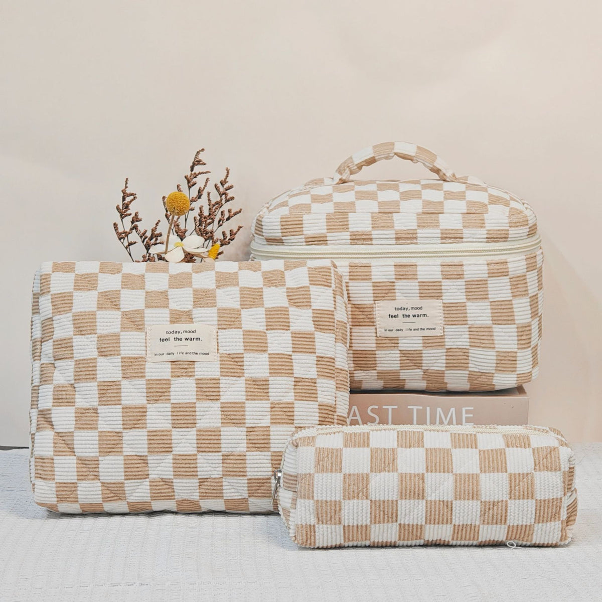 Wind Chessboard Plaid Knitted Large Capacity Portable Corduroy Makeup Bag