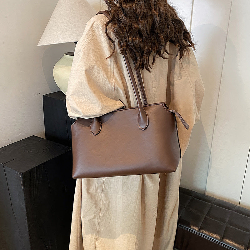 Women's Retro Simple Advanced Texture Baguette Underarm Shoulder Bags