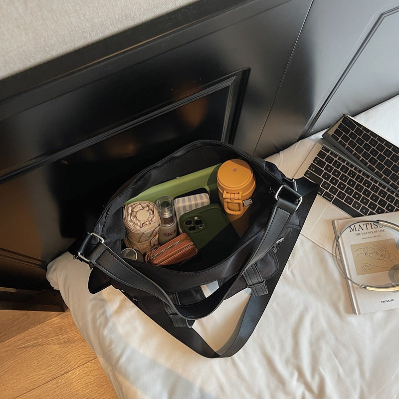 Korean Style Large Capacity Hot Locomotive Shoulder Bags