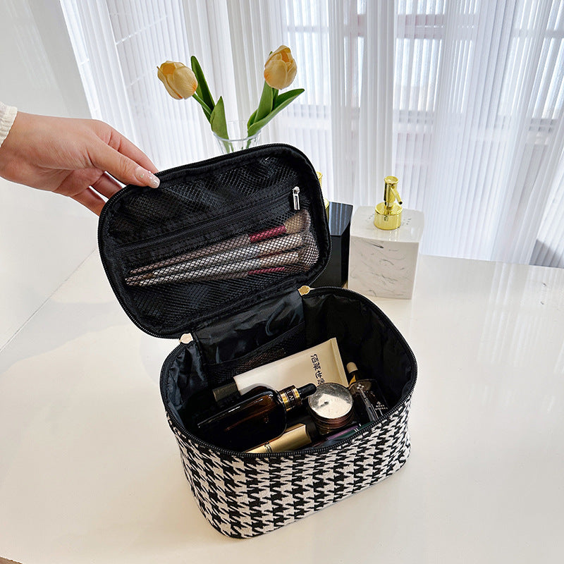 Retro Simple Fashion Portable Storage Toiletry Makeup Bag