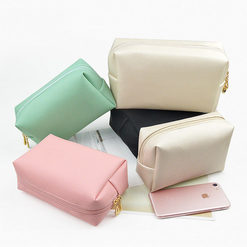 Women's Hand-held Portable Waterproof Cute Toiletry Makeup Bag