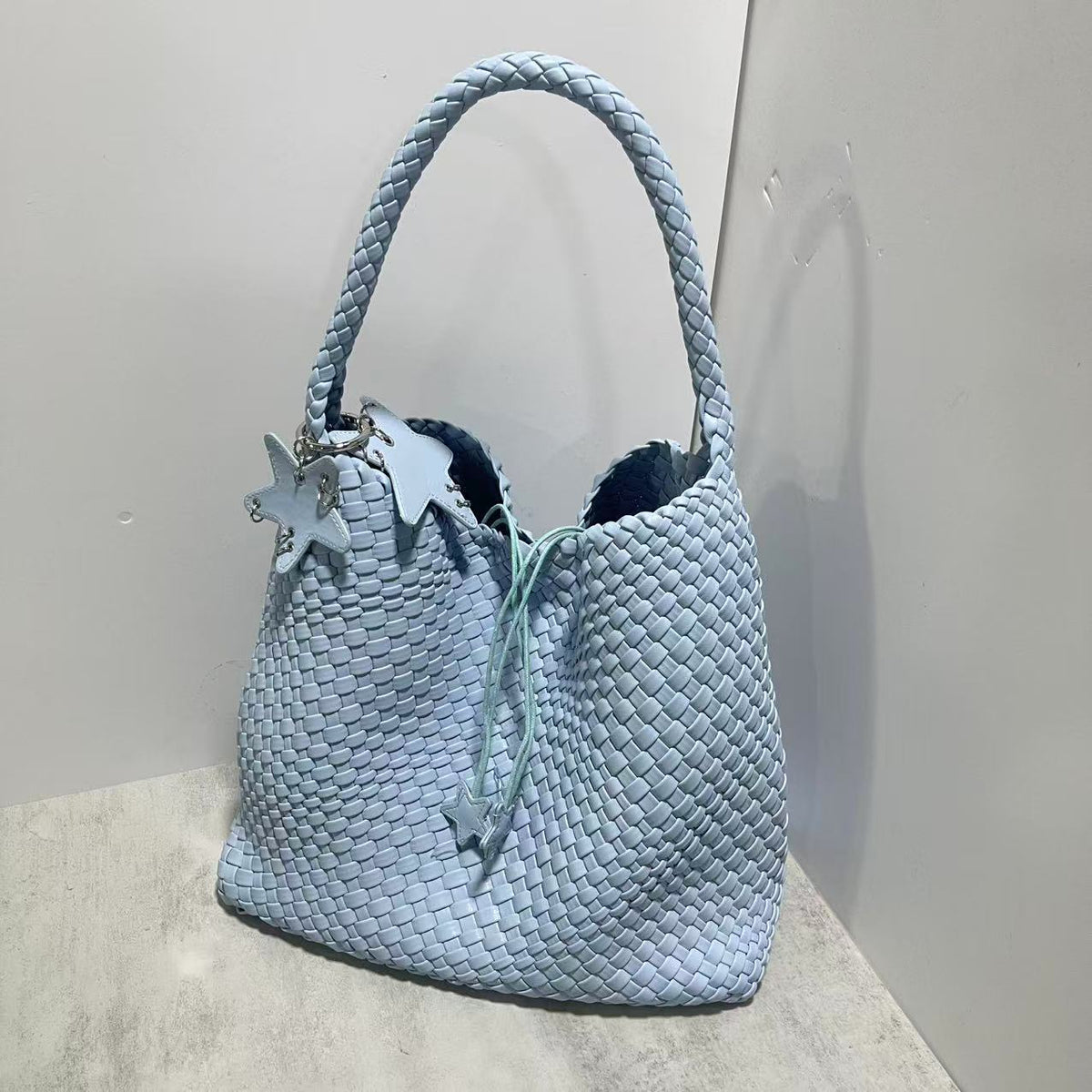 Sense Hand-woven Large Capacity Commuter Fashion Women's Shoulder Bag
