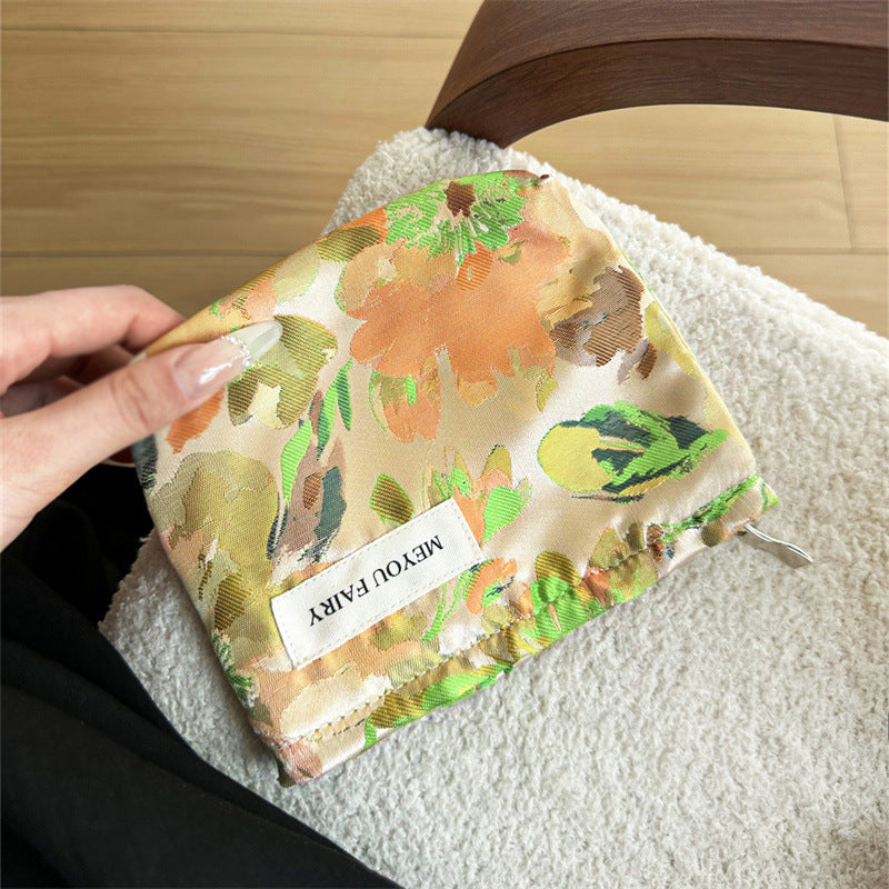 Fresh Portable Skin Care Buggy Toiletry Underwear Hand Makeup Bag
