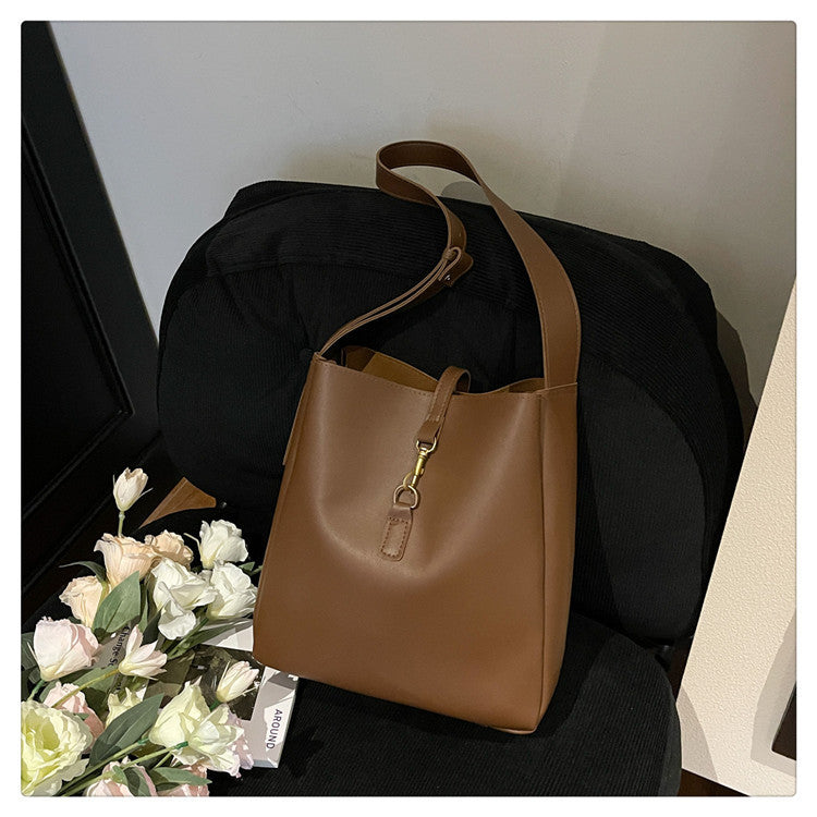 Women's Soft Leather Summer Texture Western Style Trendy Retro Bucket Bags