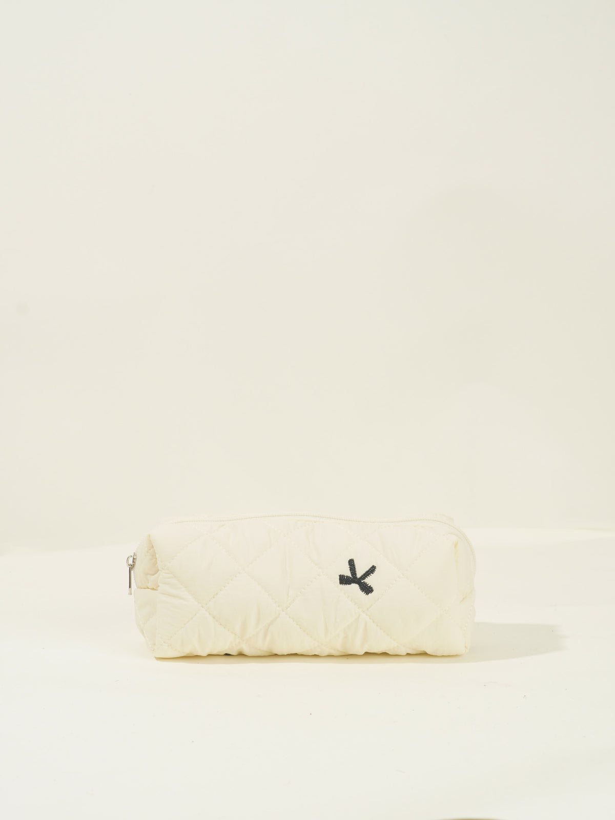 Embroidered Bow Large Capacity Suit Storage Makeup Bag