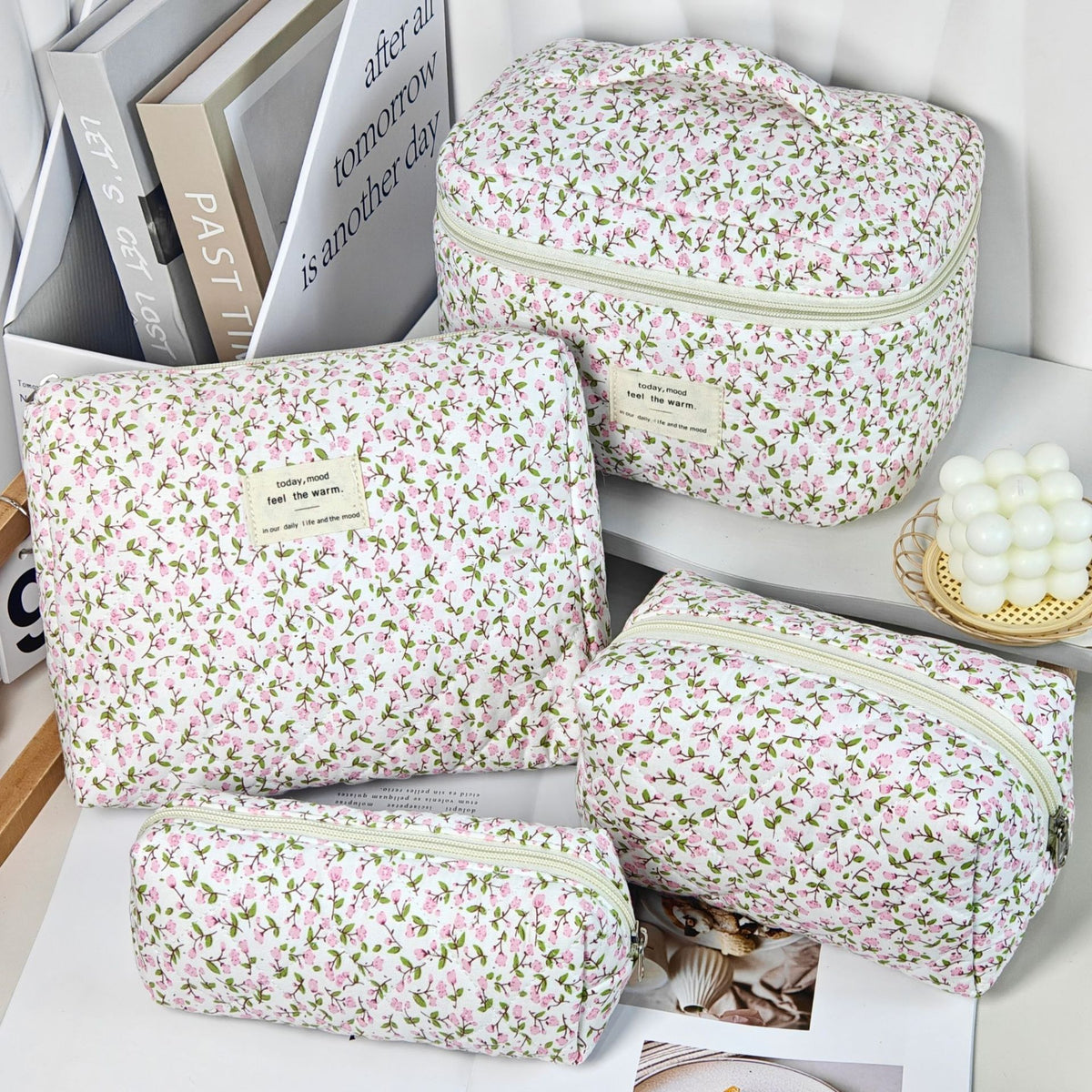 Vertical Large Capacity Three-dimensional Storage Portable Cosmetic Bags
