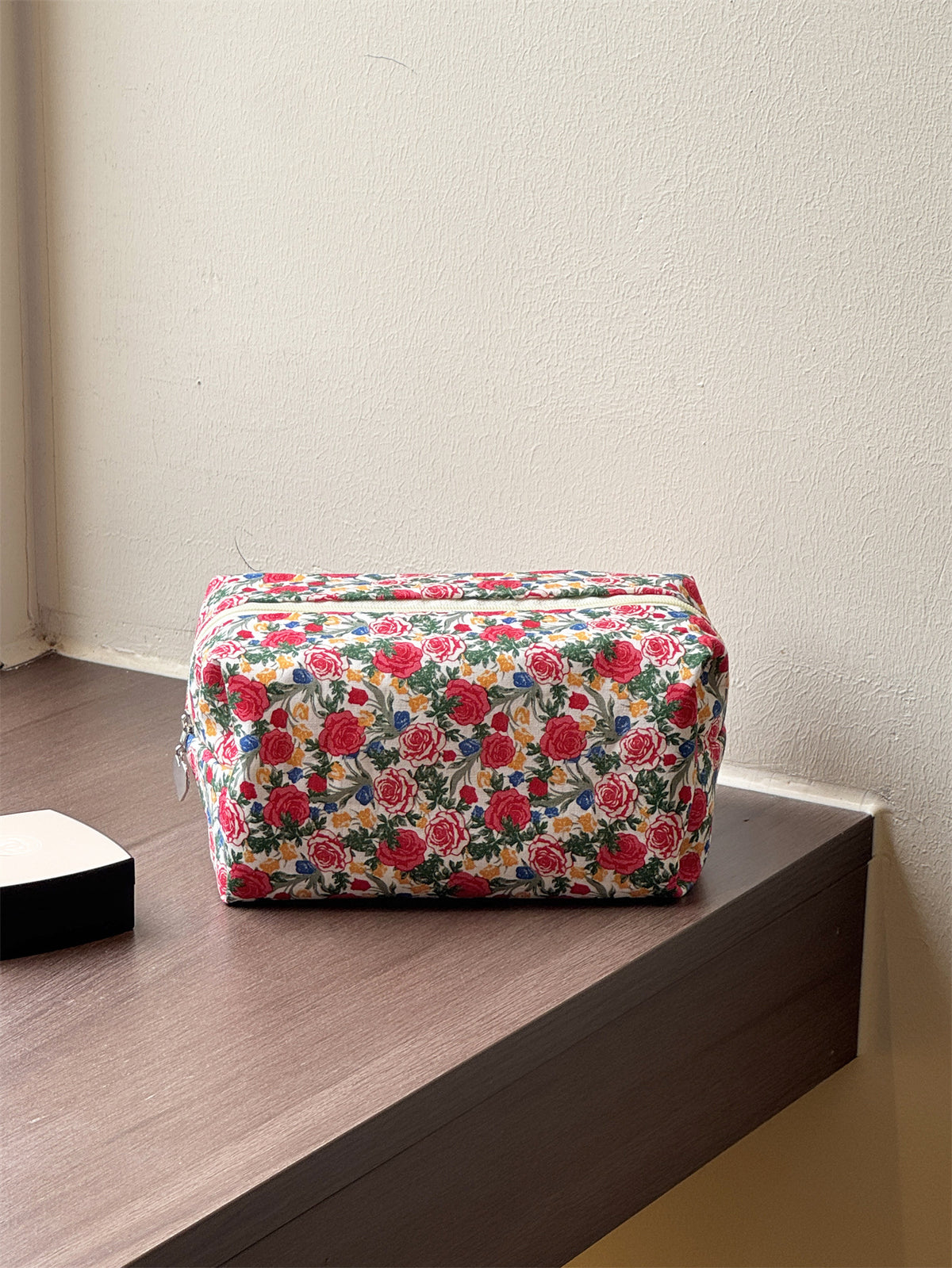 Women's Cosmetics Storage Jacquard Texture Liner Medium Makeup Bag
