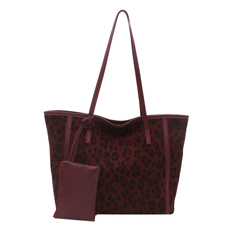 Women's Deerskin Veet Large Capacity Stylish Textured Retro Cool Women's Shoulder Bag