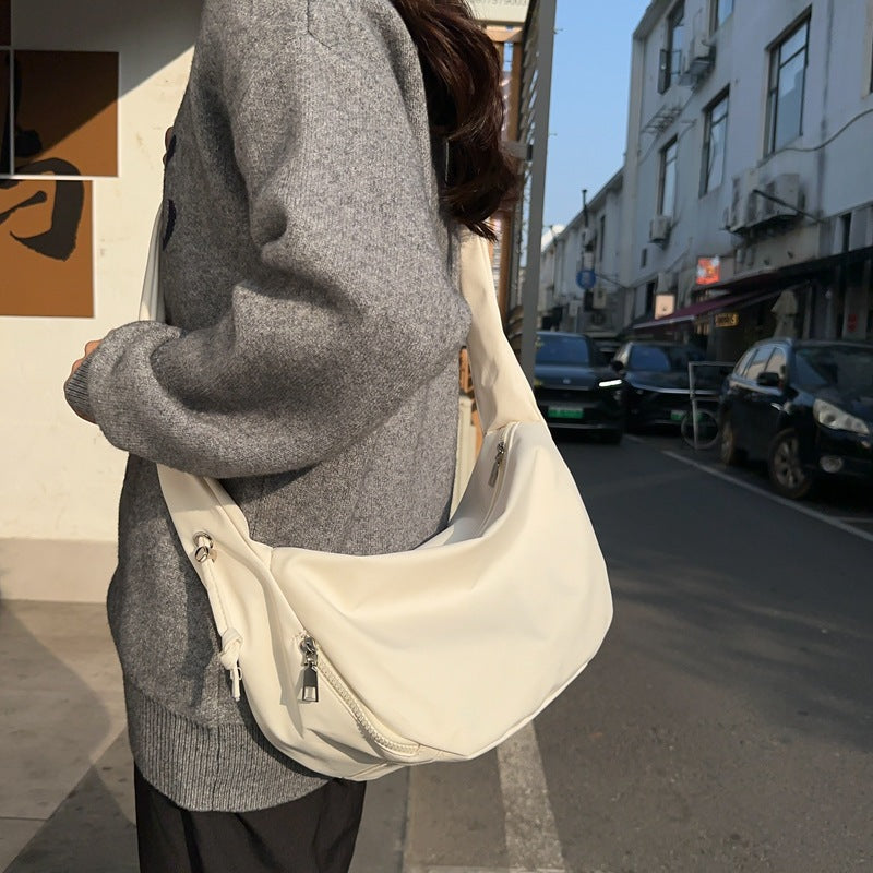 Women's Large Capacity Fashionable Pleated Dumpling Nylon Women's Messenger Bag