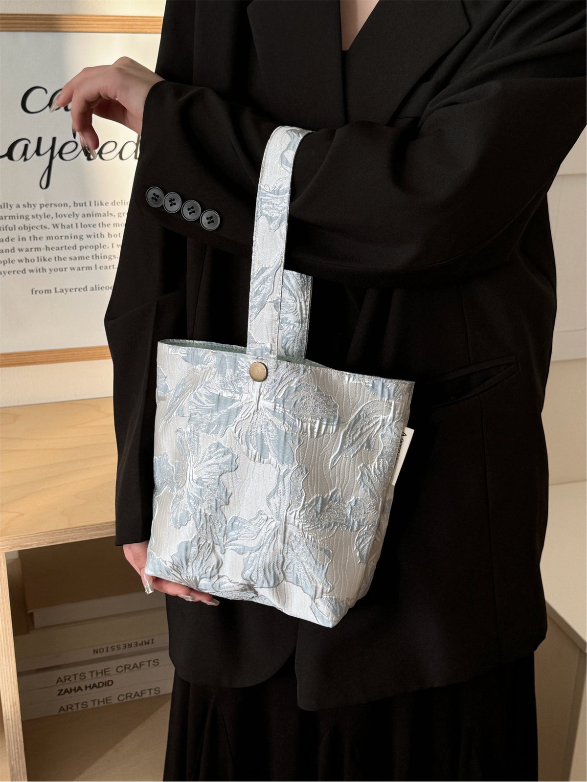 Korean Style Fabric Three-dimensional Pattern Hand Makeup Bag