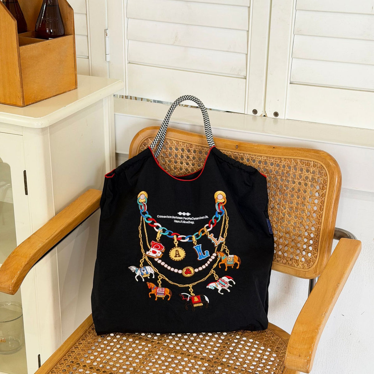 Women's Summer Needle Embroidery Nylon Large Capacity Shoulder Bags