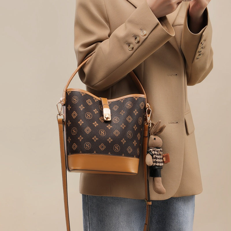 Elegant Women's Summer High-grade Hand Commuter Women's Messenger Bag