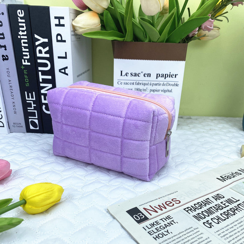 Women's Plush Portable Storage Simple Wash Hand Makeup Bag