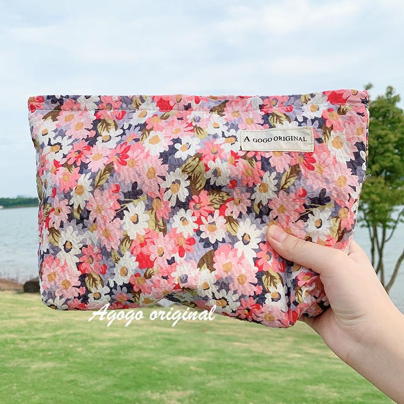 Floral Daisy Large Capacity Carrying Skin Care Bags