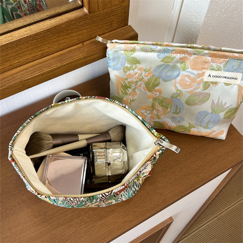 Elegant Artistic French Embossed Flower Simple Portable Mobile Walking Makeup Bag