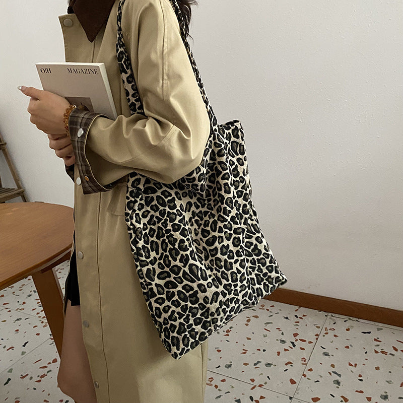Women's Western Style Fashion Leopard Print Large Capacity Cool Women's Shoulder Bag