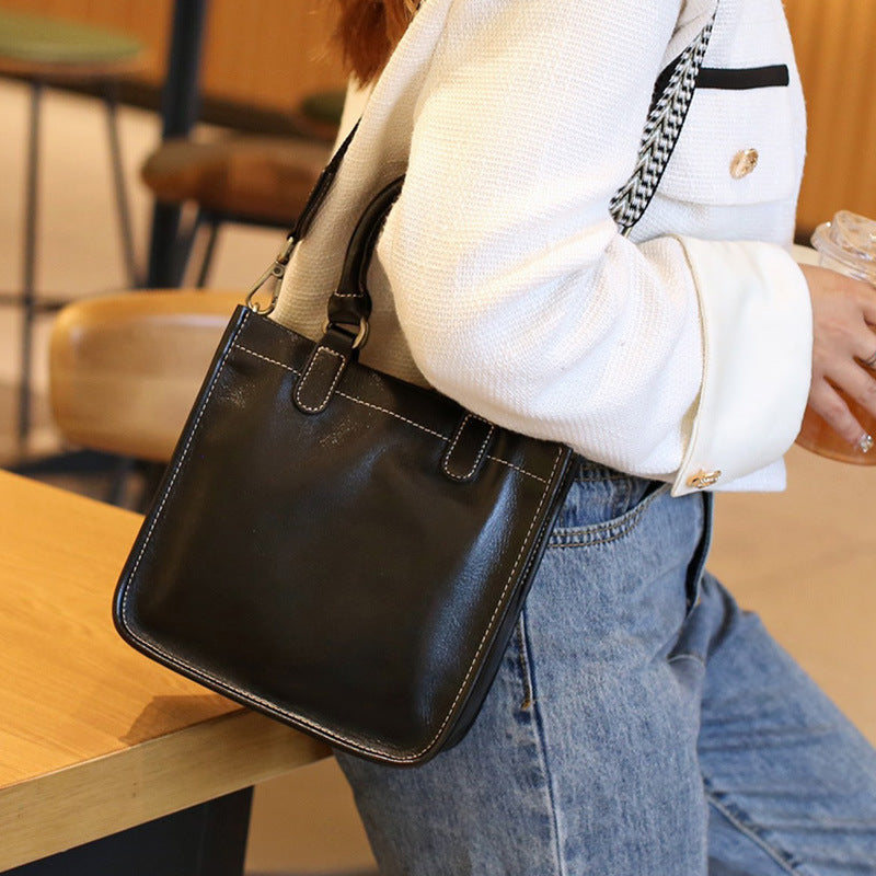 Comfortable Women's Portable Cowhide Niche Commuter Women's Shoulder Bag