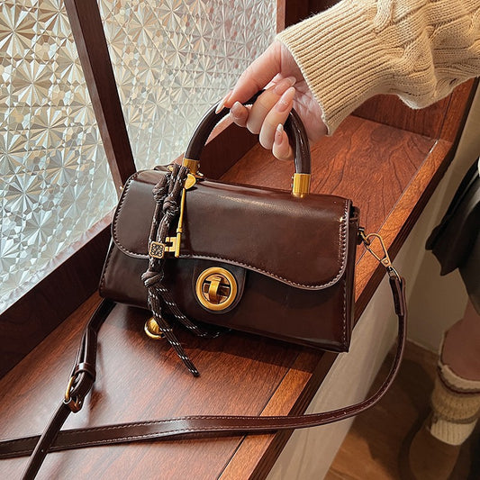 Beautiful Women's Niche Retro Portable Simple Shoulder Bags